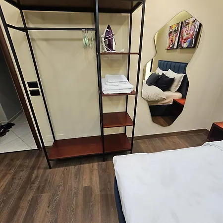 Daily 1 Apartment *